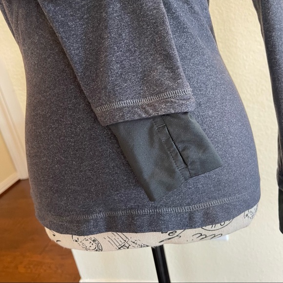 REEBOK Women’s Athletic Pullover - Gray - XS - Picture 6 of 8